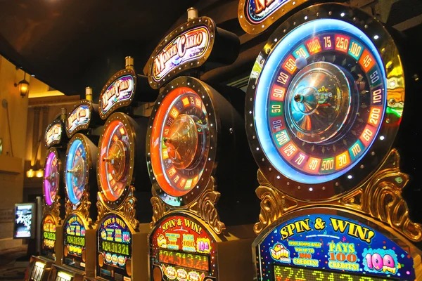 Outcome display and payout settlement on boskoin